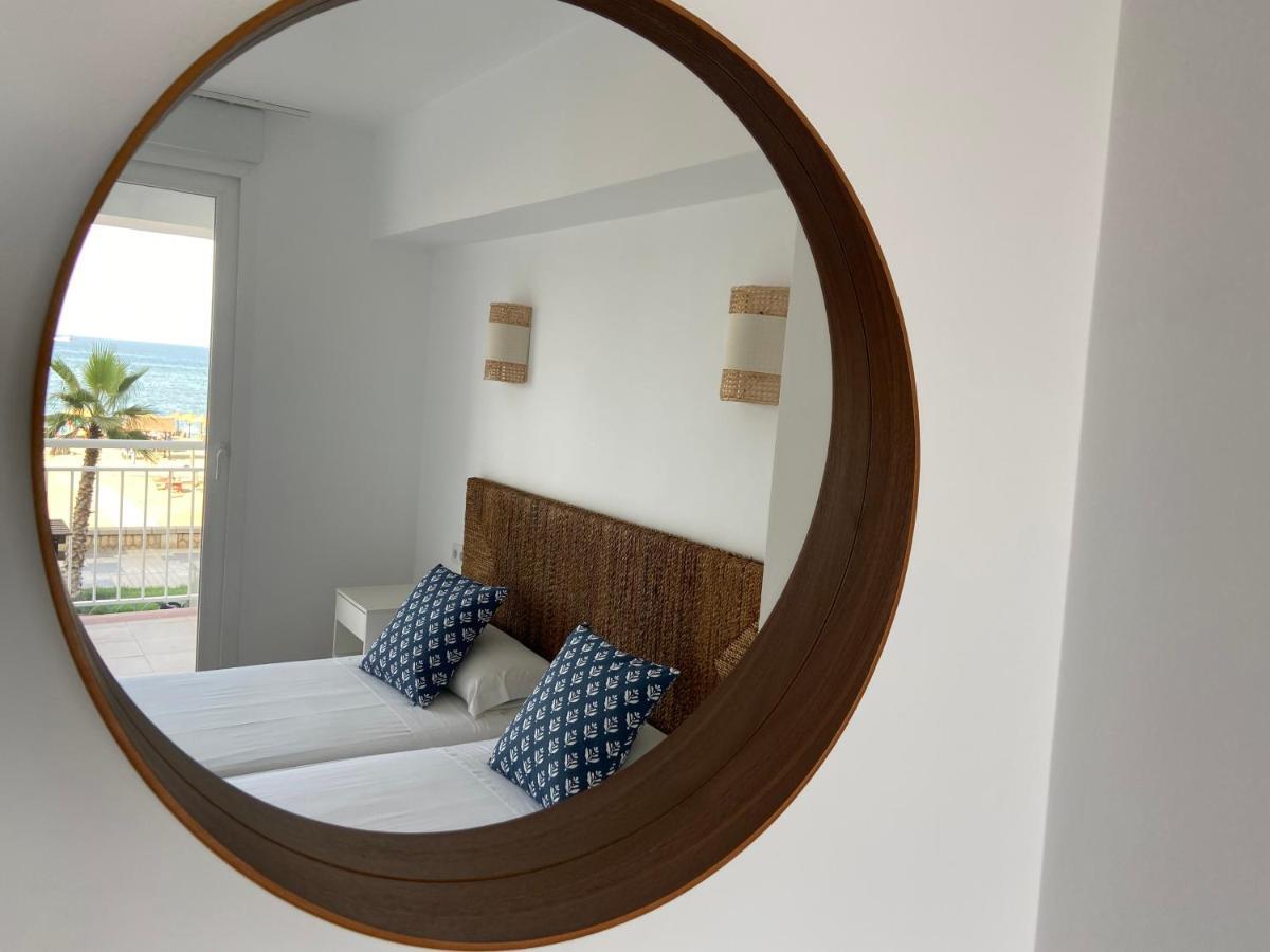Malagueta Beach Front Mediterranean Apartment Málaga Dış mekan fotoğraf