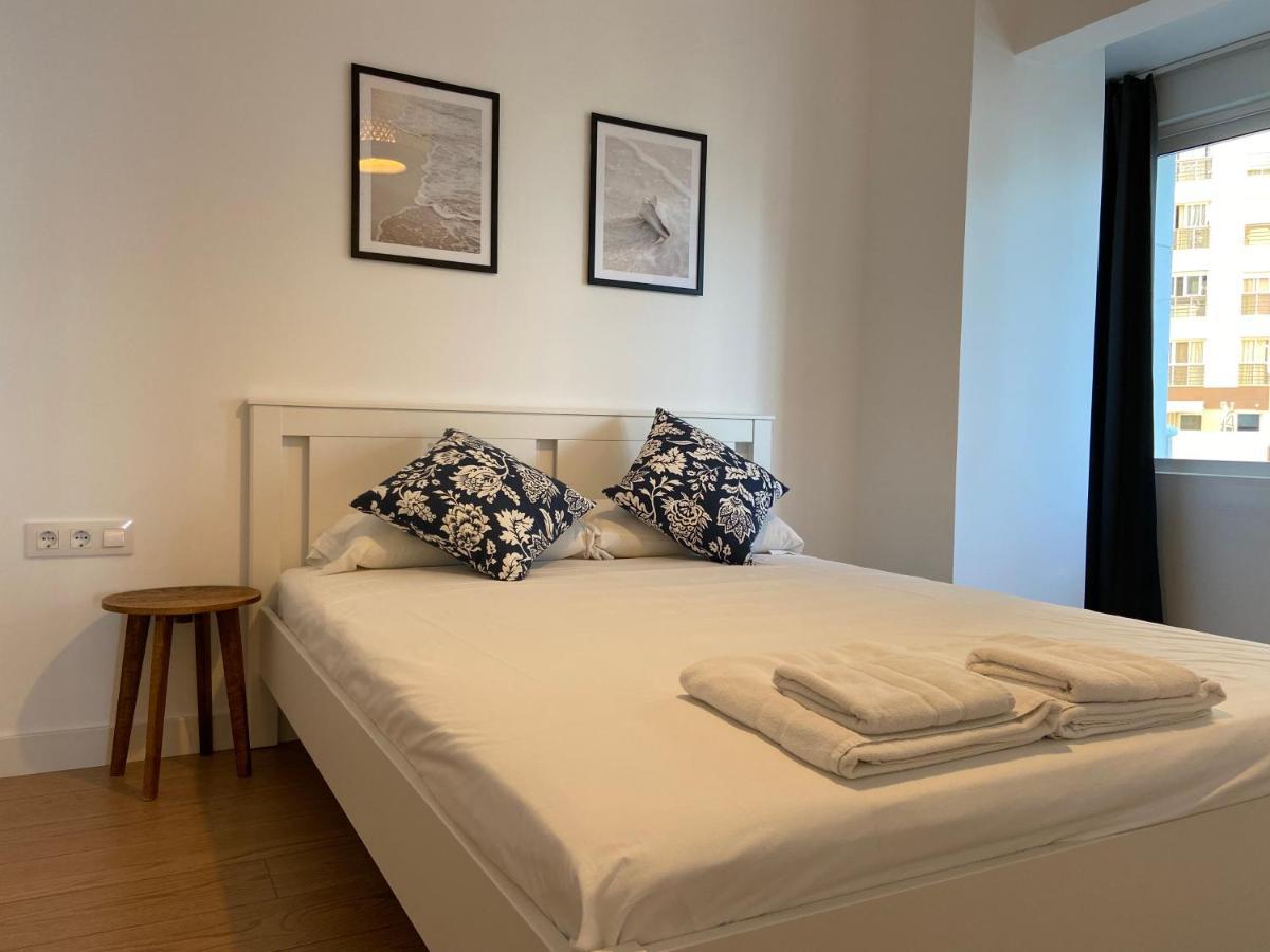 Malagueta Beach Front Mediterranean Apartment Málaga Dış mekan fotoğraf
